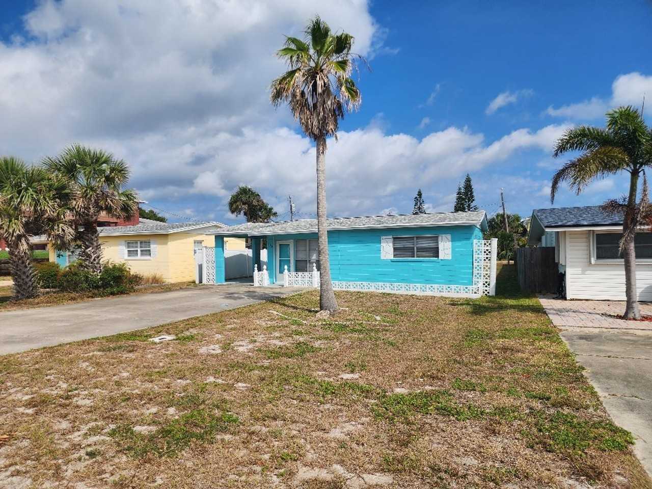 830 E 26th Ave - Photo 2 of 14