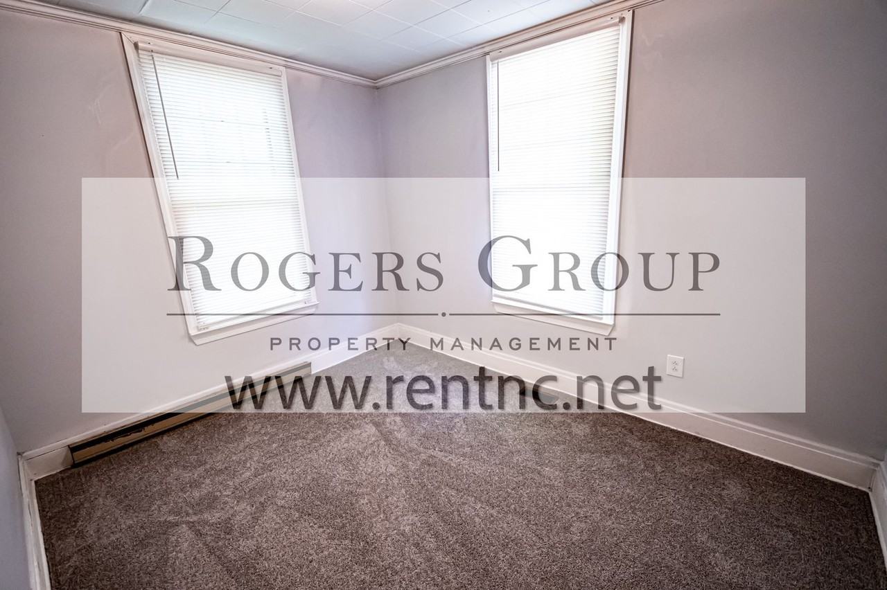 235 Gary St - Photo 3 of 9