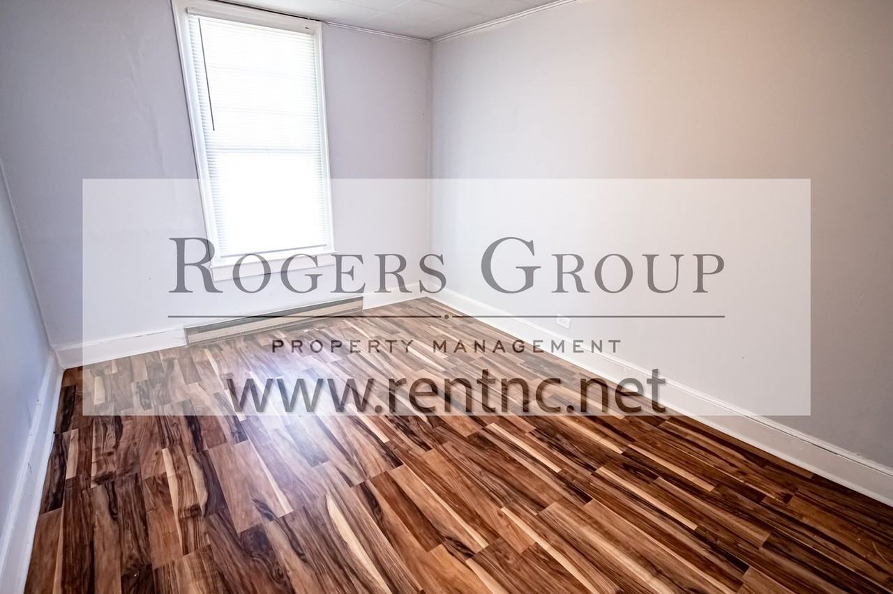 235 Gary St - Photo 6 of 9