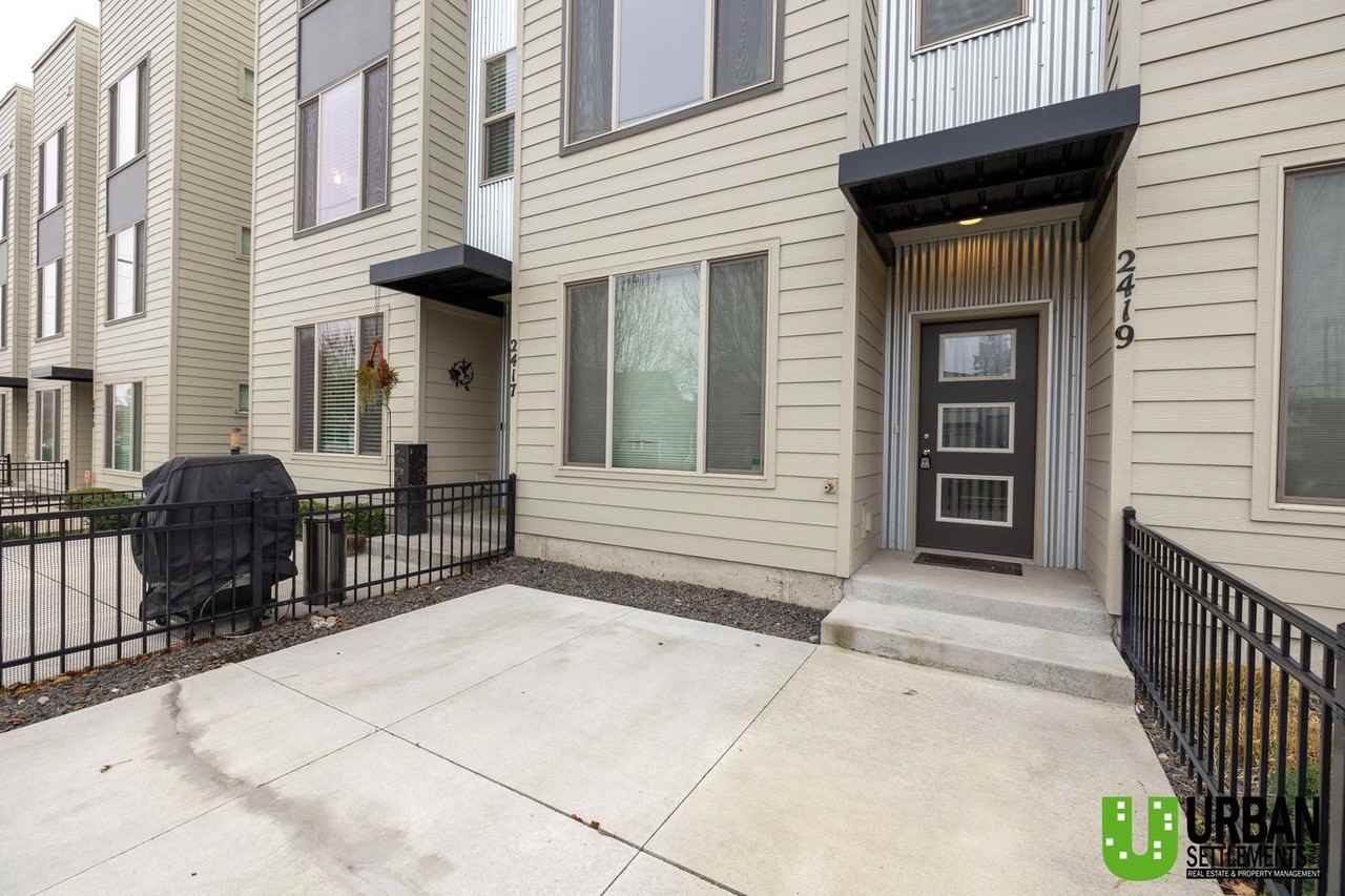 2419 W Bridge Ave - Photo 2 of 37