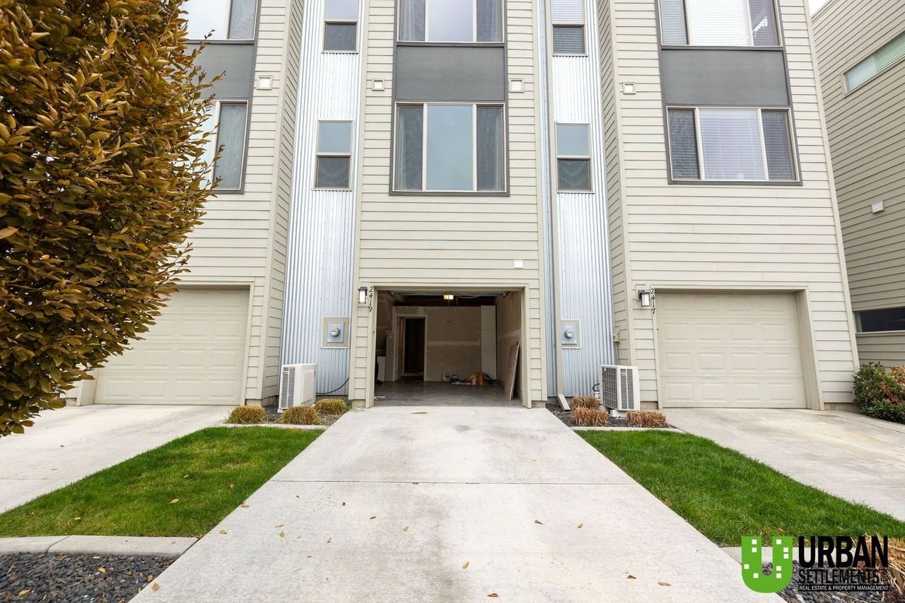 2419 W Bridge Ave - Photo 3 of 37