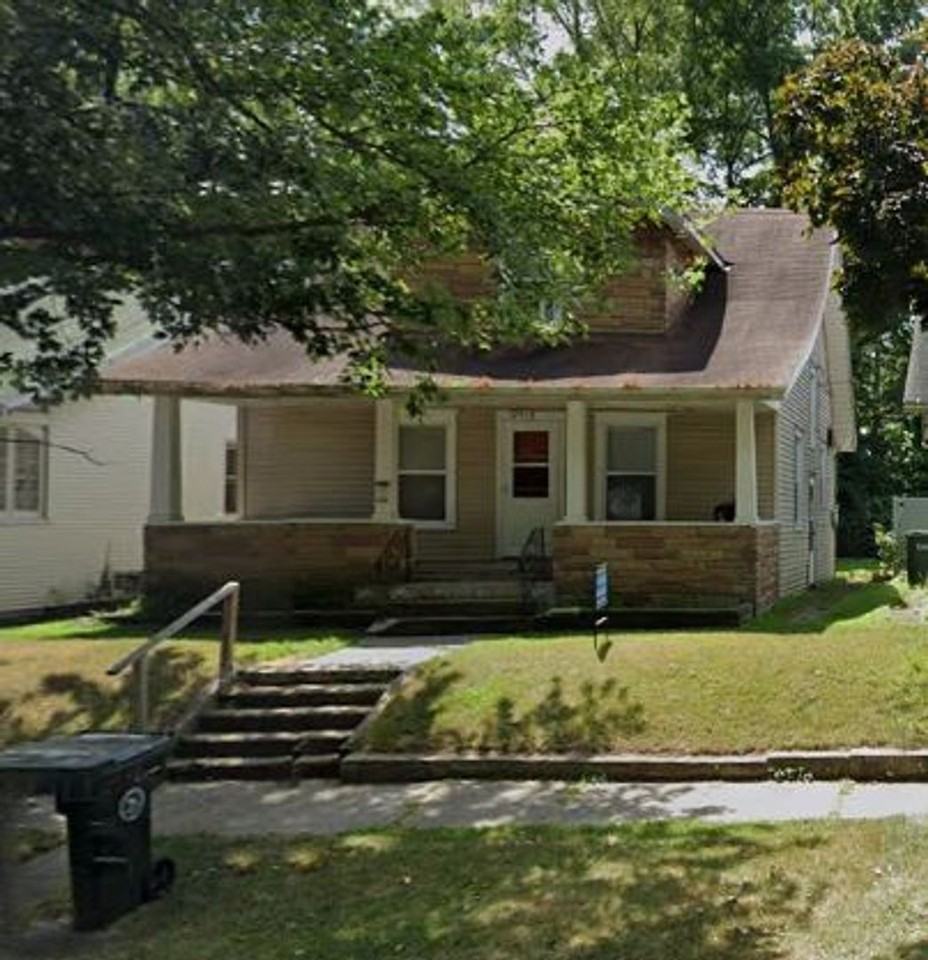 518 Howard St - Photo 2 of 13