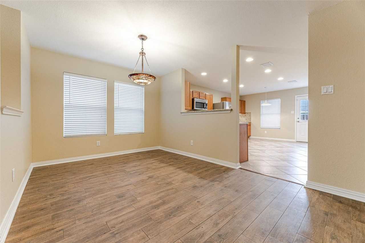 9013 Fremont Trl - Photo 7 of 33