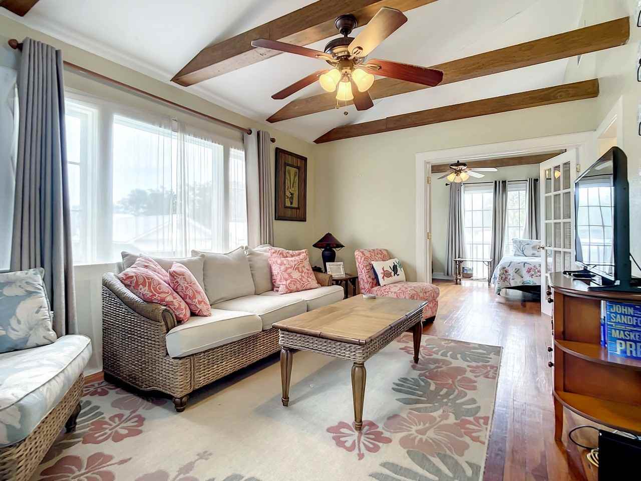 620 Faulkner St - Photo 3 of 30