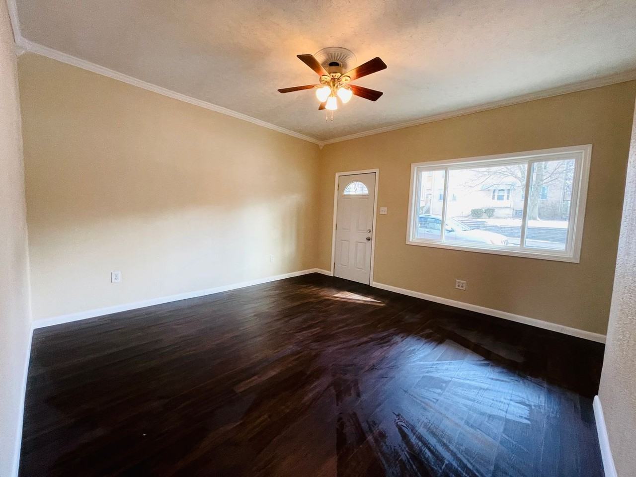 207 E 15th Ave - Photo 2 of 14