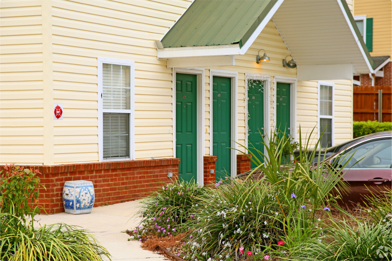 Richmond Place - Photo 6 of 10