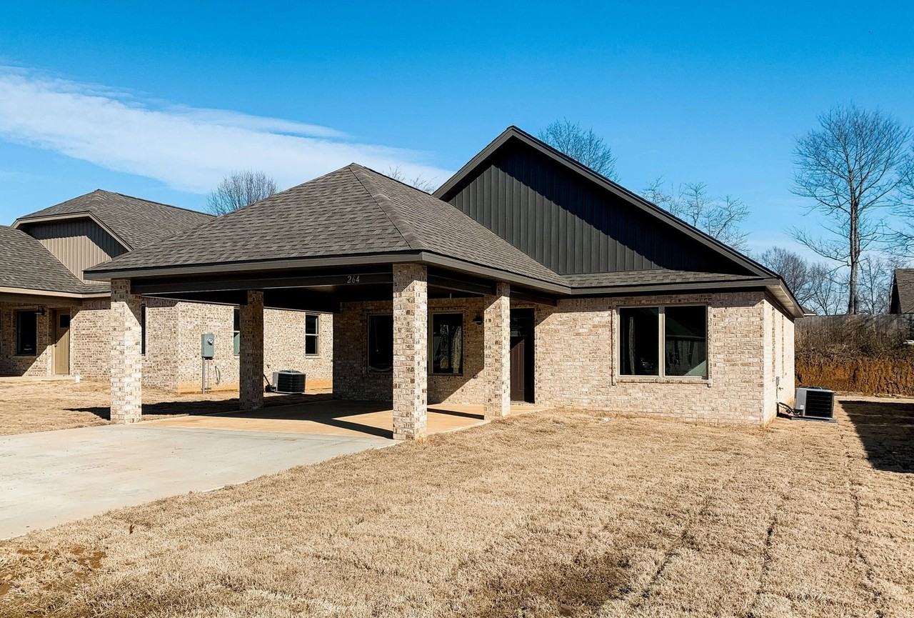 264 Wolf Den Ln - Photo 2 of 20