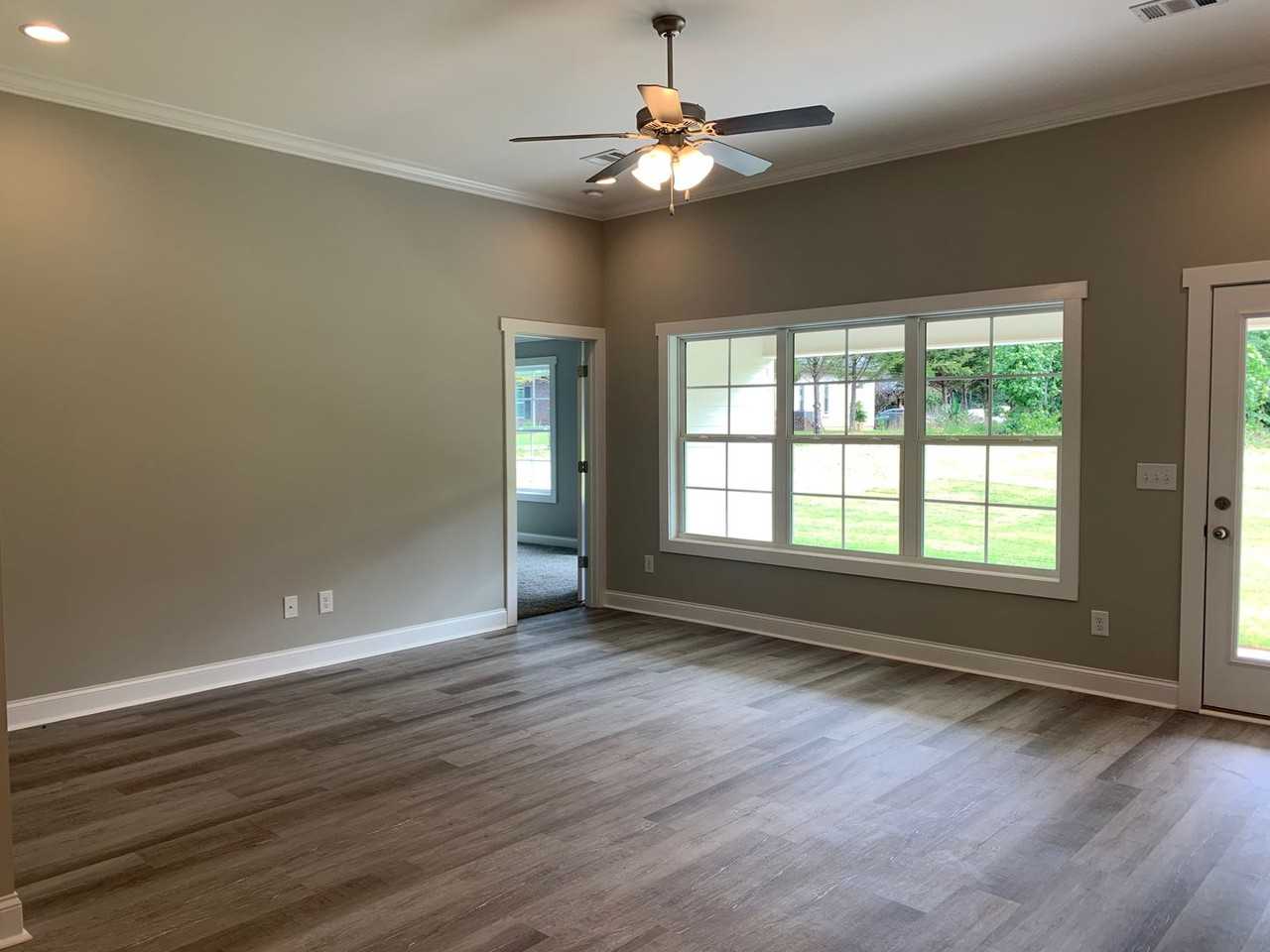 1306 Crawford Rd - Photo 3 of 12
