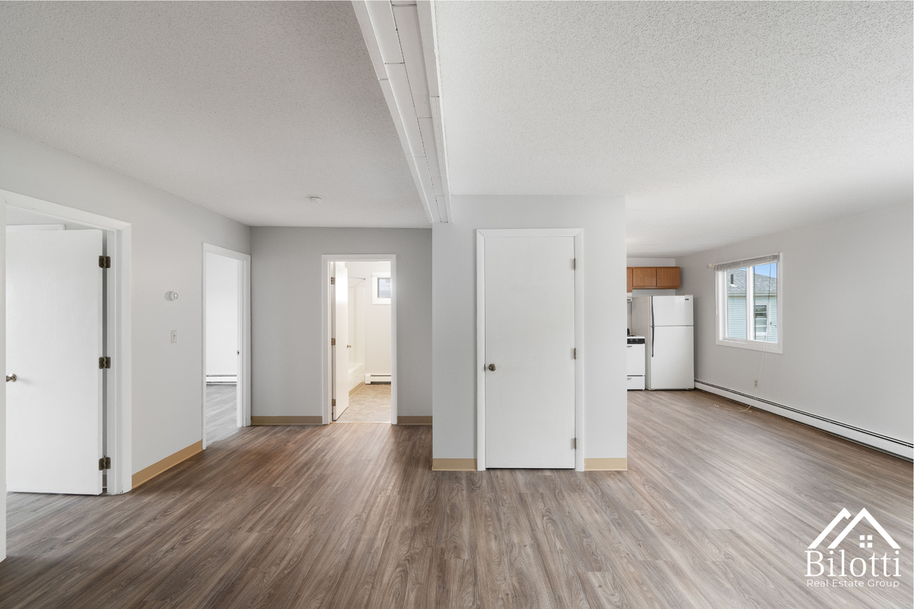 Jencks Street Apartments - Photo 4 of 16