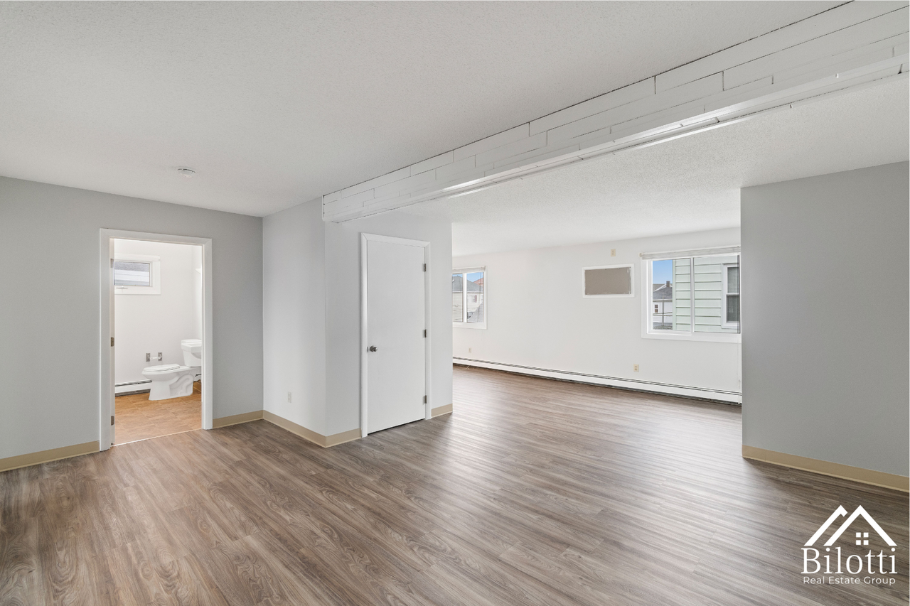 Jencks Street Apartments - Photo 6 of 16