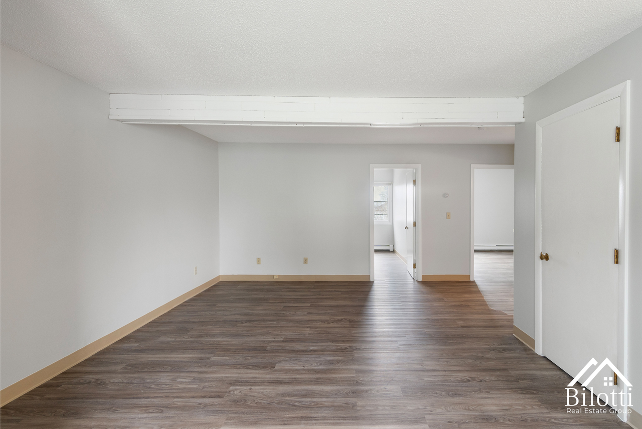 Jencks Street Apartments - Photo 7 of 16