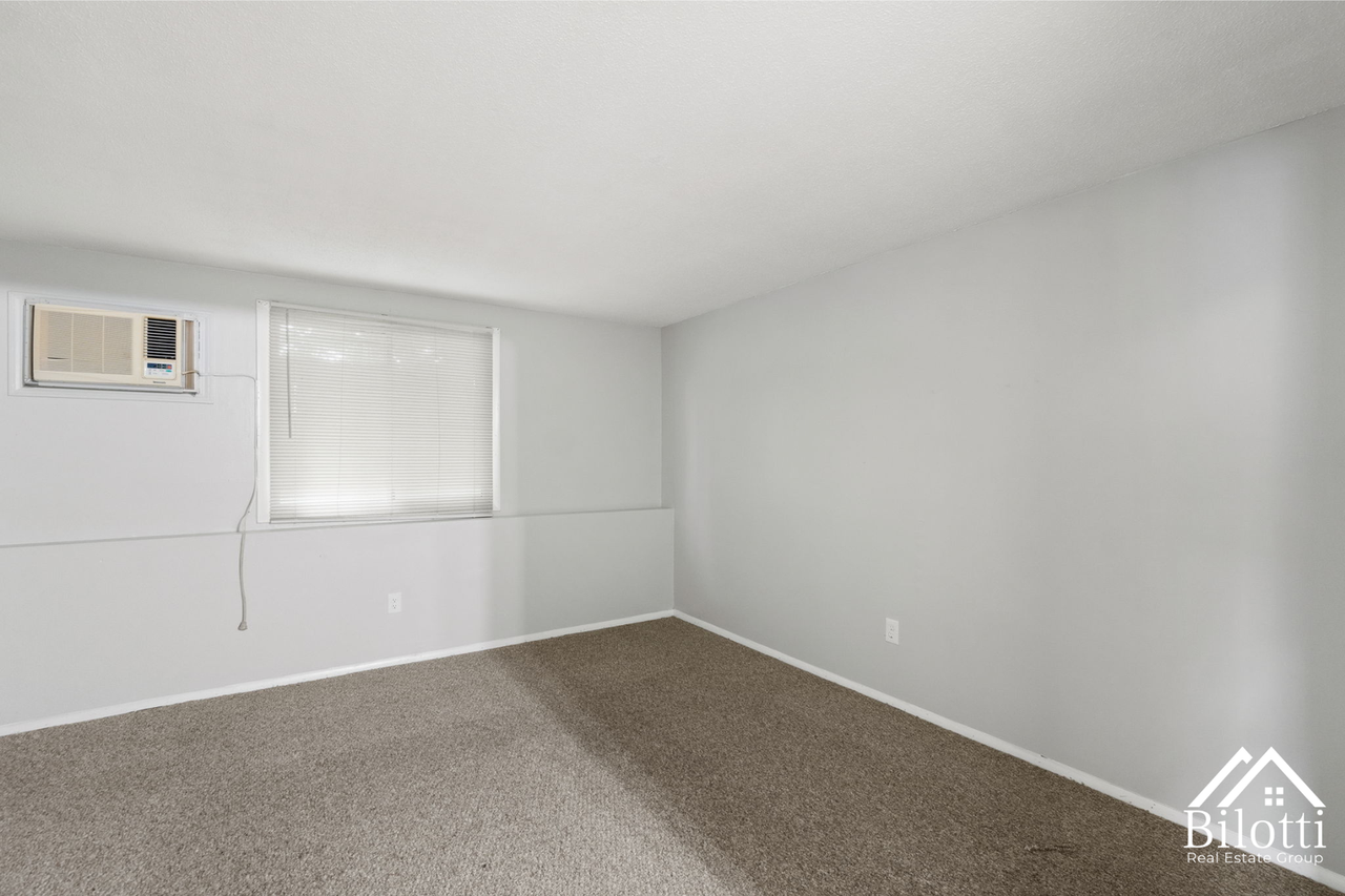 Jencks Street Apartments - Photo 3 of 11