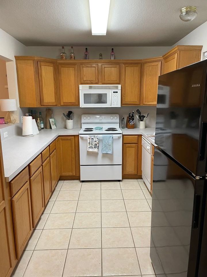 3760 Oldenburg Ln - Photo 2 of 10