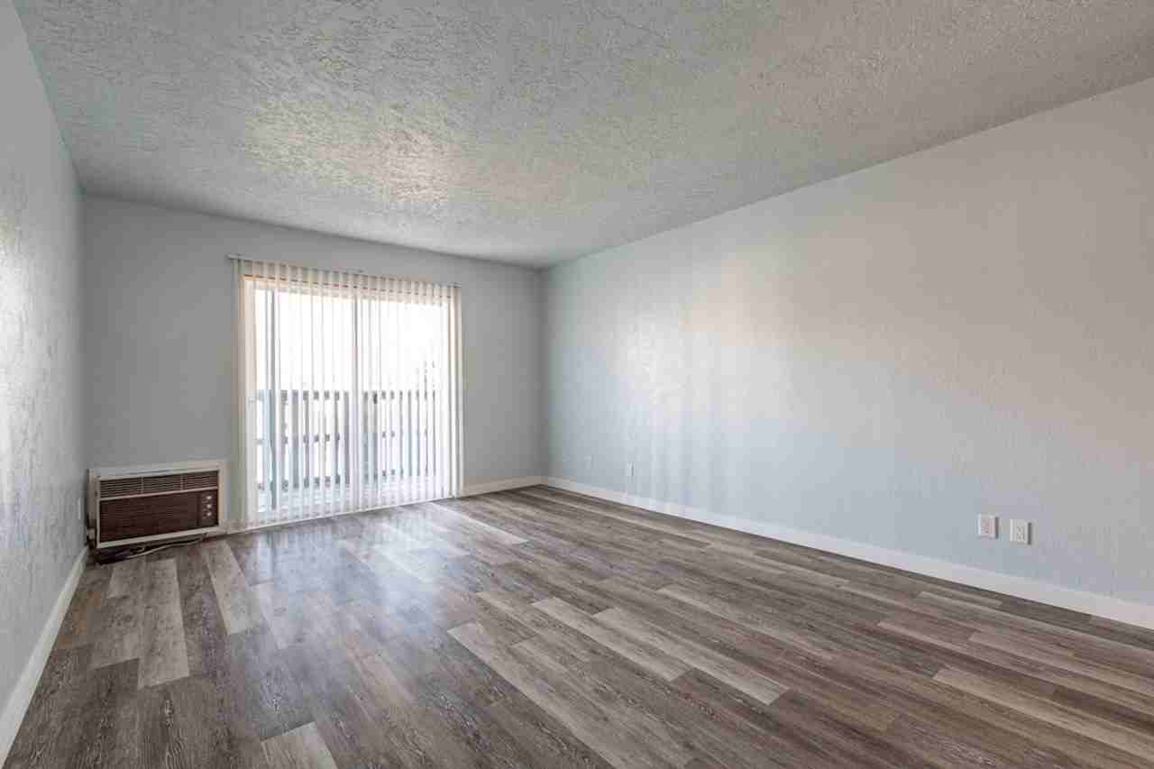 Pomona Terrace - Photo 3 of 5