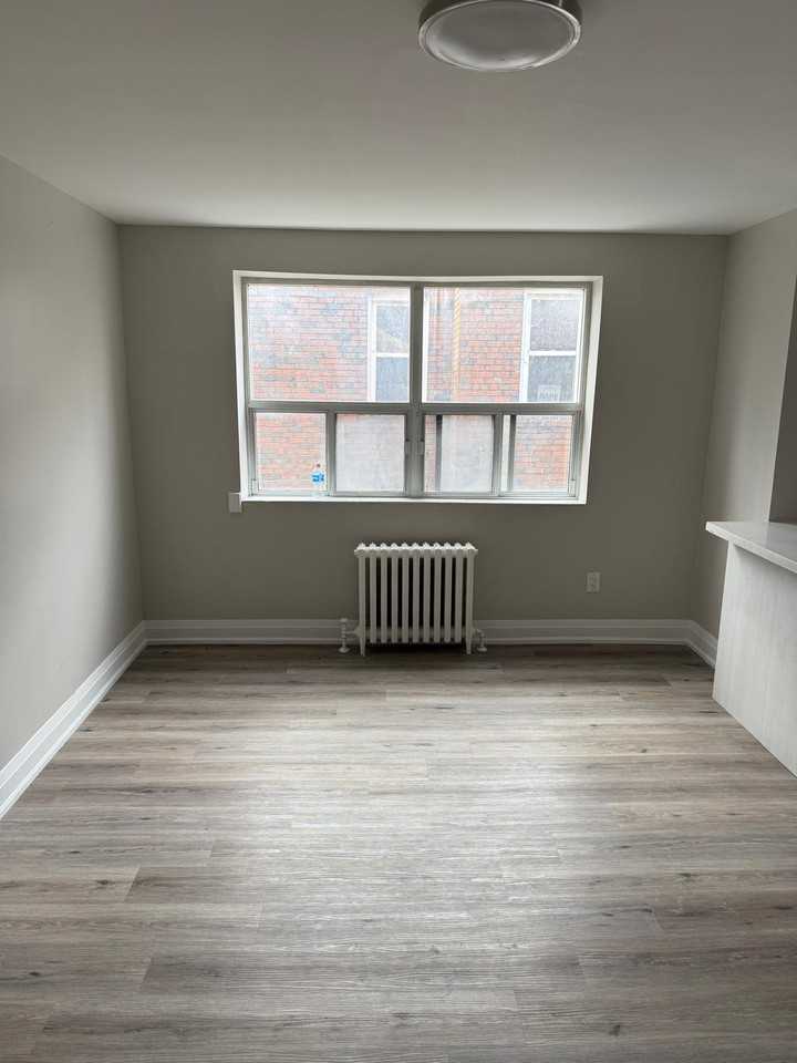 3474 Yonge Street - Photo 3 of 5