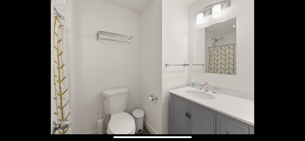 940 Northeast Estes Avenue - Photo 3 of 12