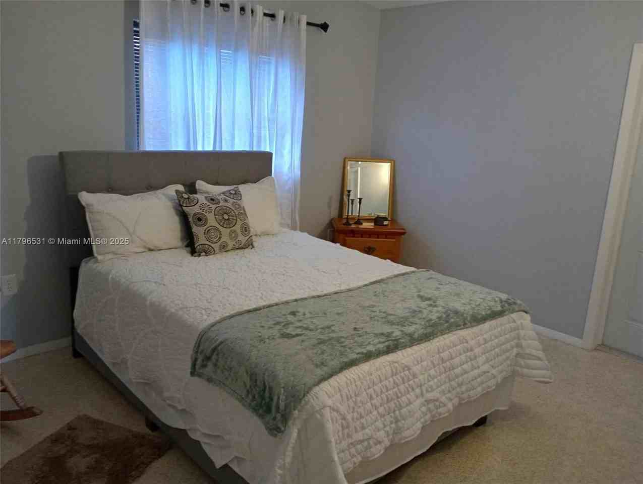 368 Tihami Rd - Photo 4 of 18