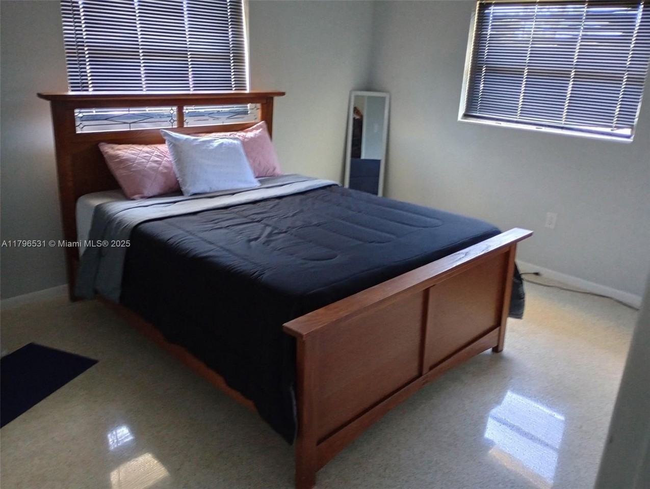 368 Tihami Rd - Photo 5 of 18