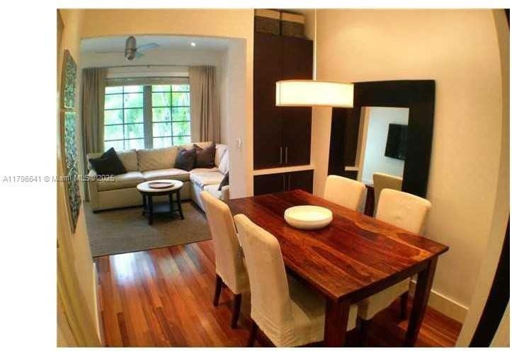 727 Jefferson Ave #3 - Photo 5 of 25