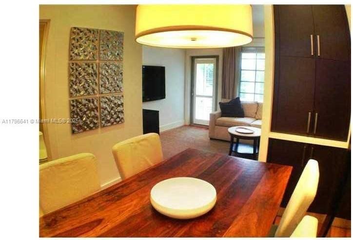 727 Jefferson Ave #3 - Photo 7 of 25