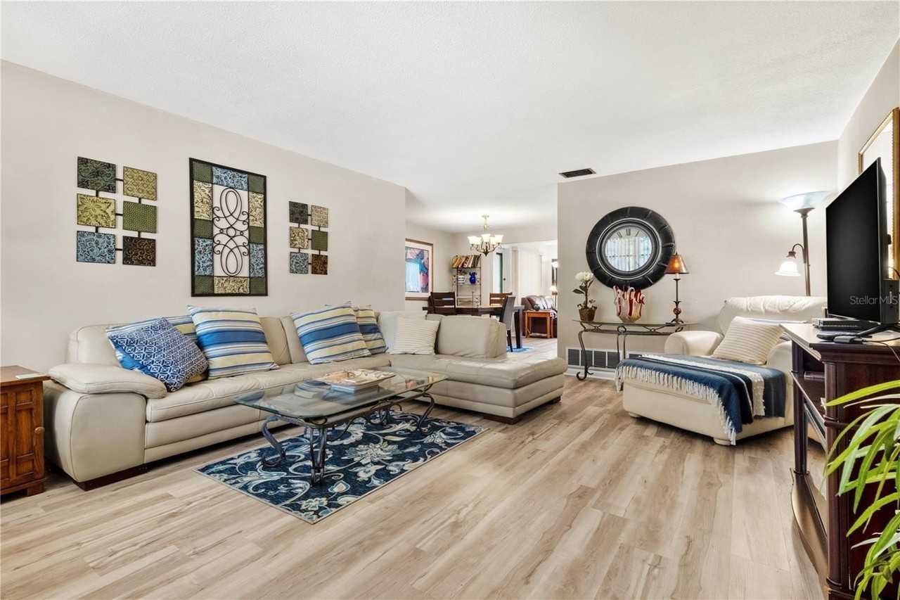 501 Milwaukee Ave - Photo 2 of 29