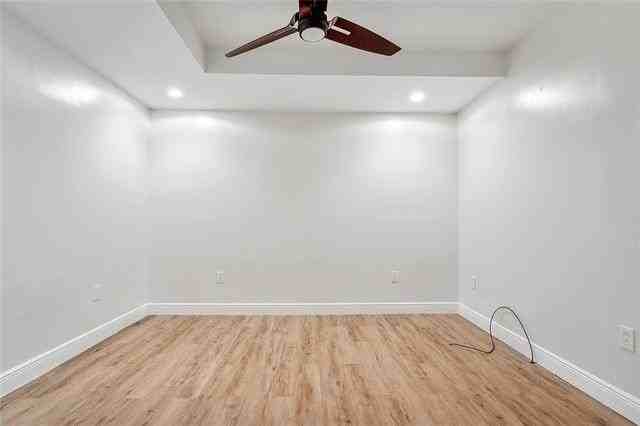 805 S Olive St #B - Photo 7 of 10