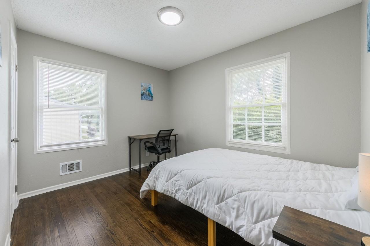 12th St - Photo 6 of 8