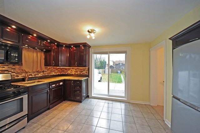 220 Oakridge Ave - Photo 3 of 13