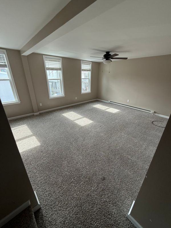 116 N Front St - Photo 3 of 11