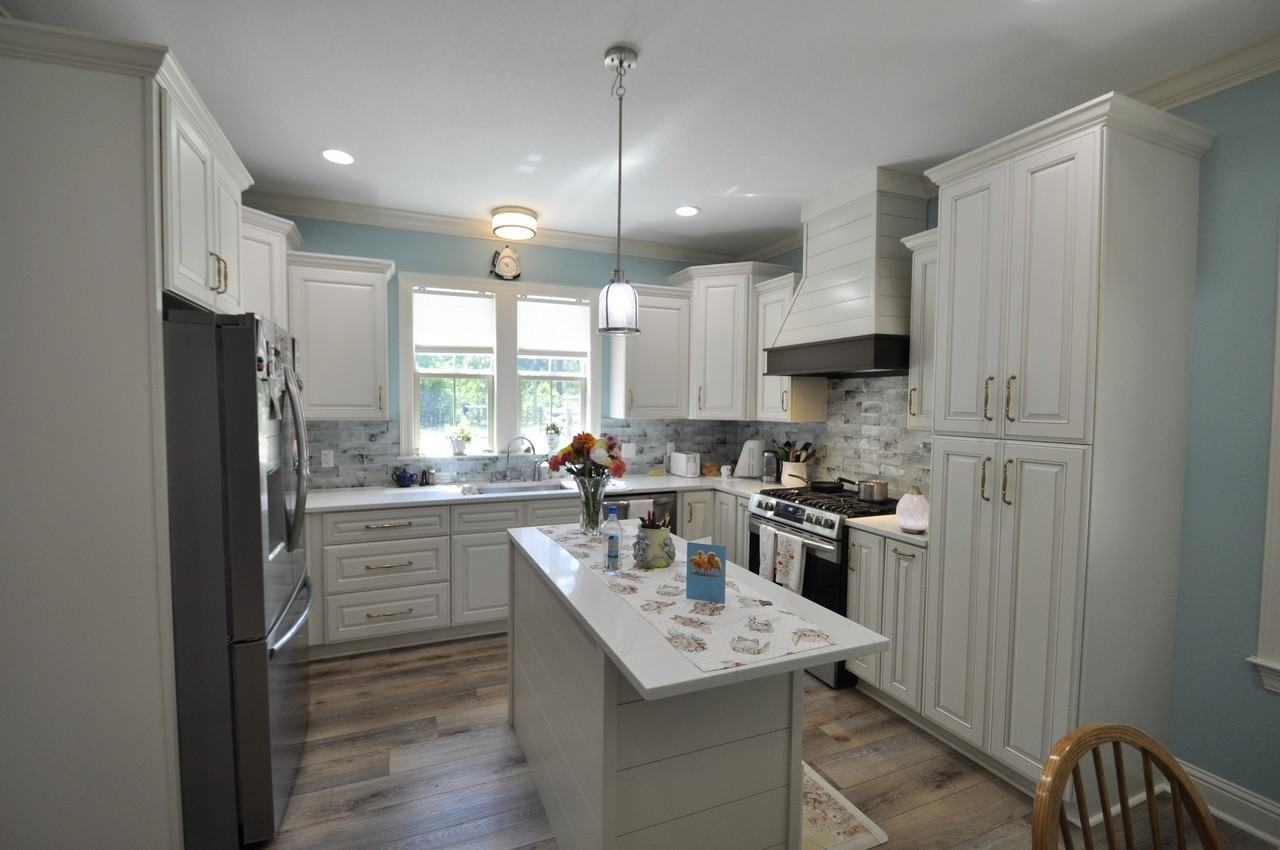 135 E Twin Oaks Ln - Photo 3 of 12