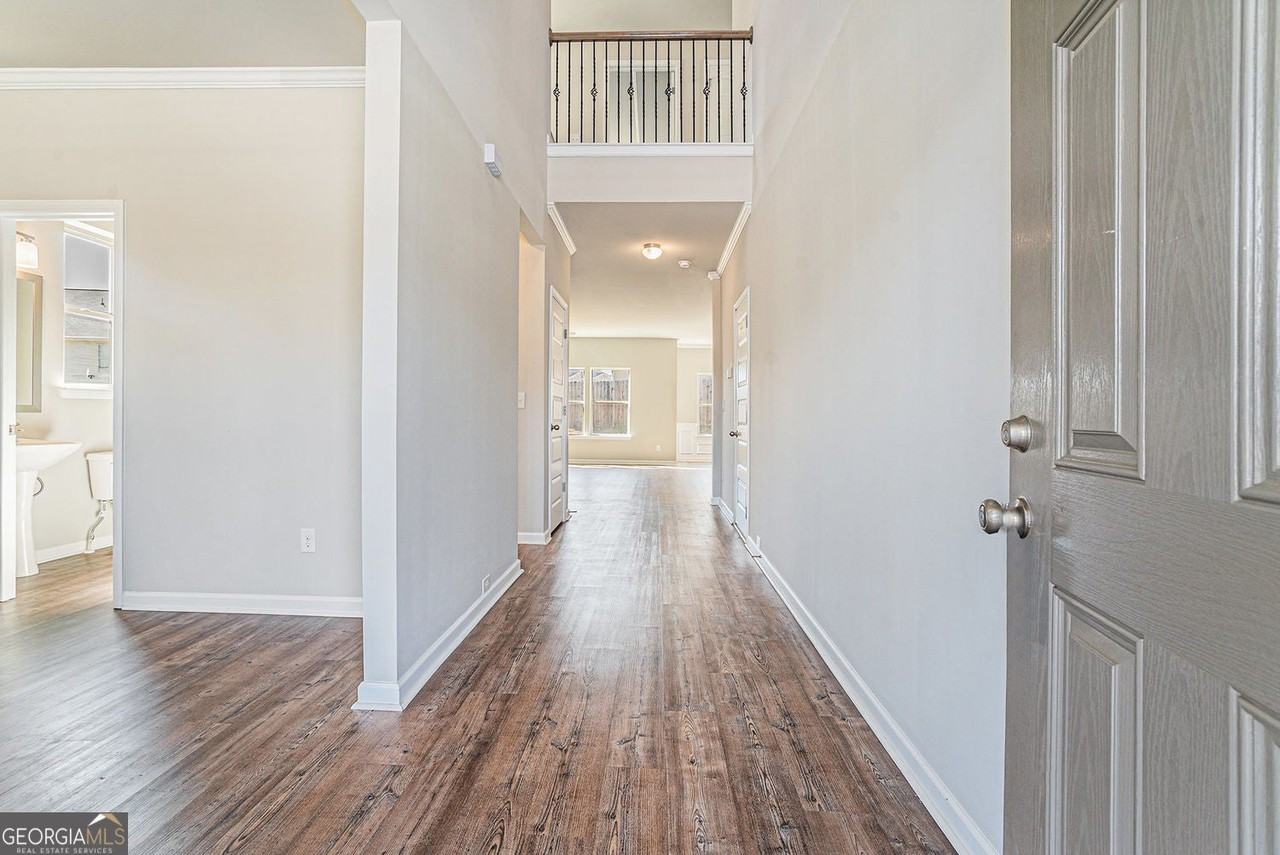 2349 Hanover Woods Rd - Photo 4 of 33