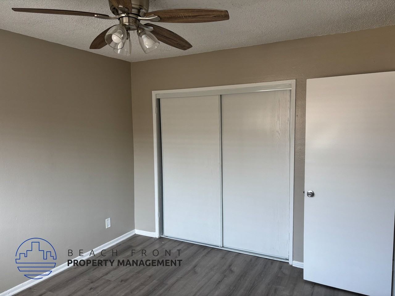 117 E. Leatrice Ln. - Photo 5 of 8