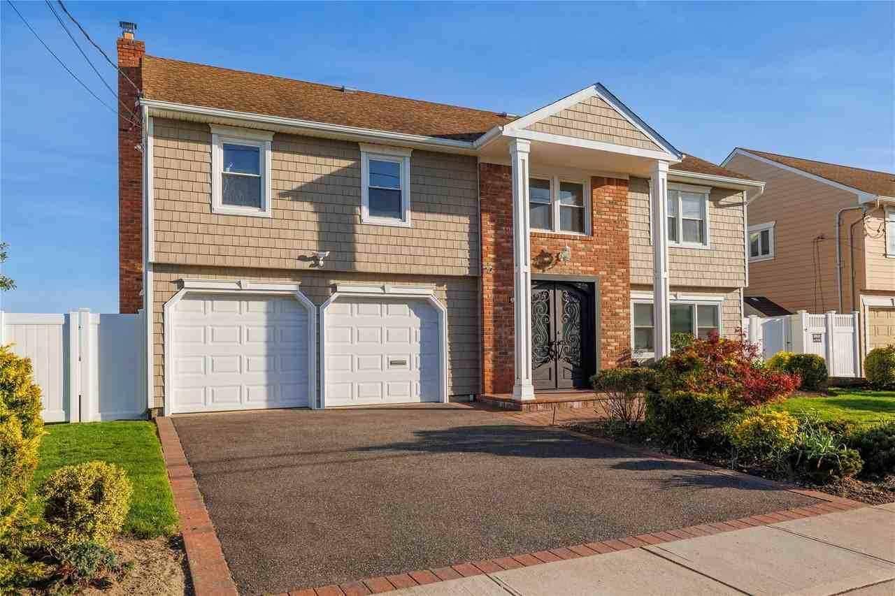 4047 Greentree Dr - Photo 2 of 41