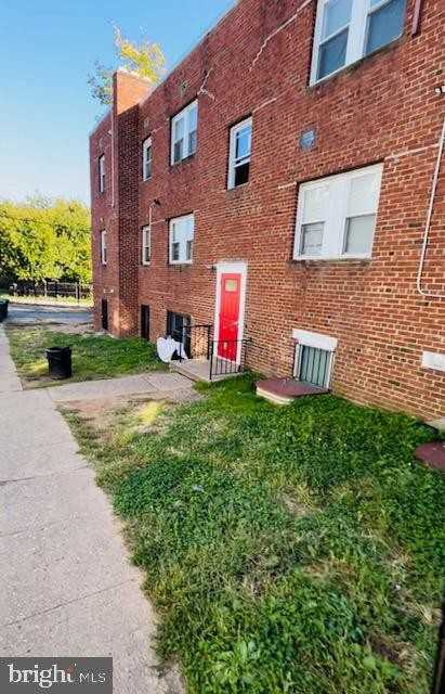 4248 6th St Se - Photo 3 of 40