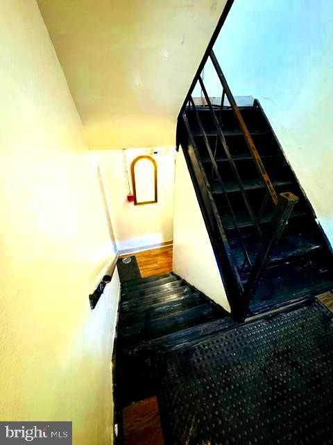 4248 6th St Se - Photo 7 of 40