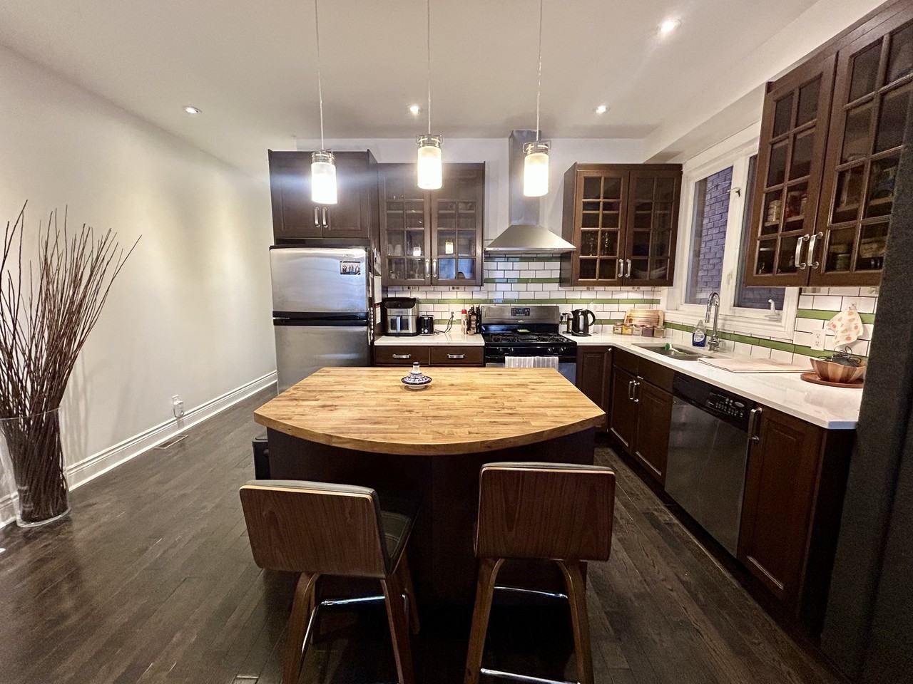36 Coxwell Avenue #Main - Photo 5 of 23