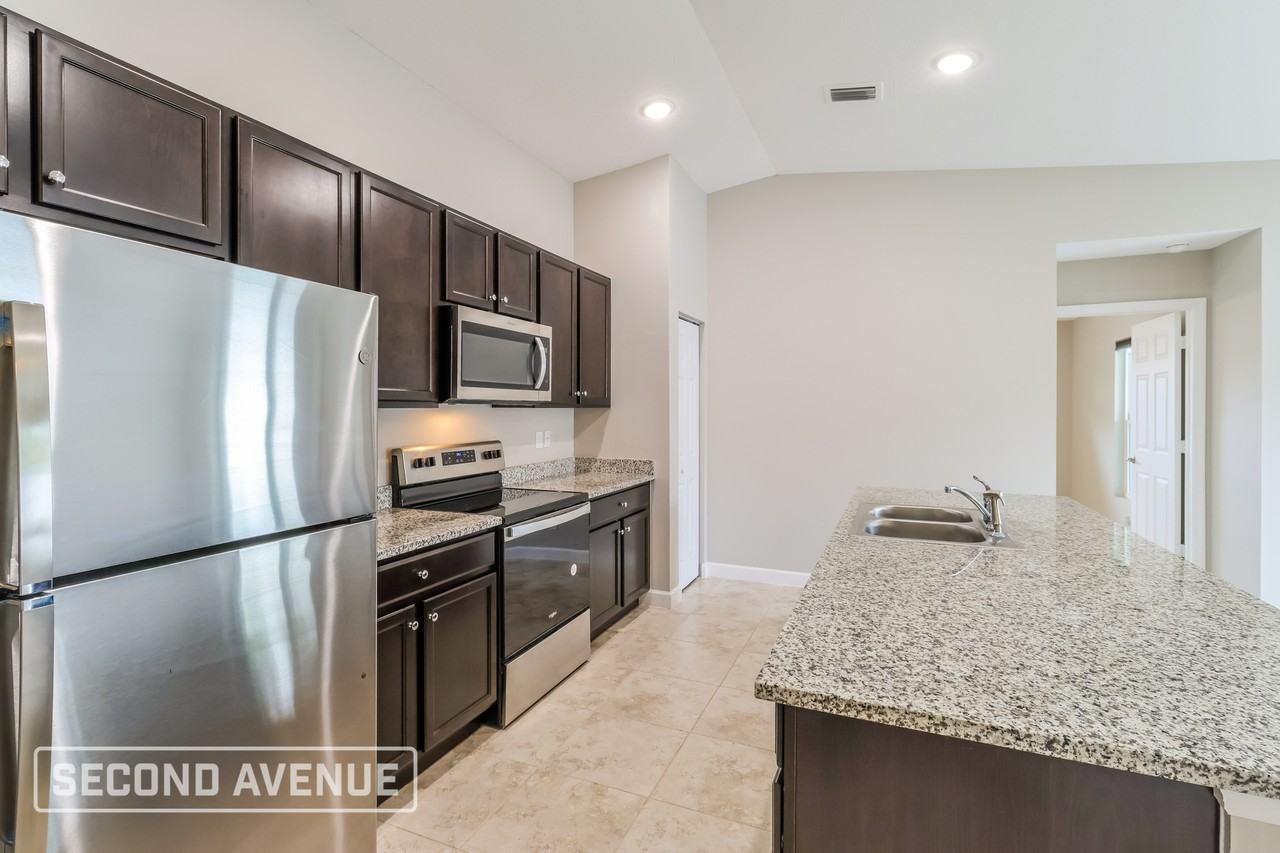 259 Trenton Ave Sw - Photo 5 of 27