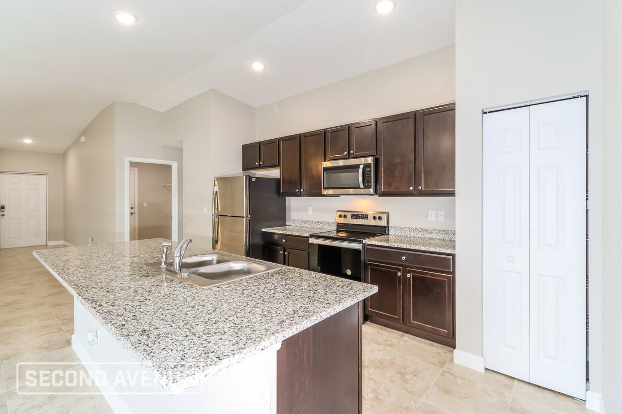 259 Trenton Ave Sw - Photo 6 of 27