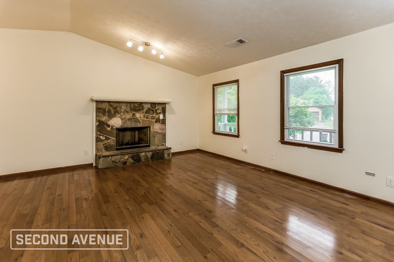 2751 Tybee Dr - Photo 4 of 29