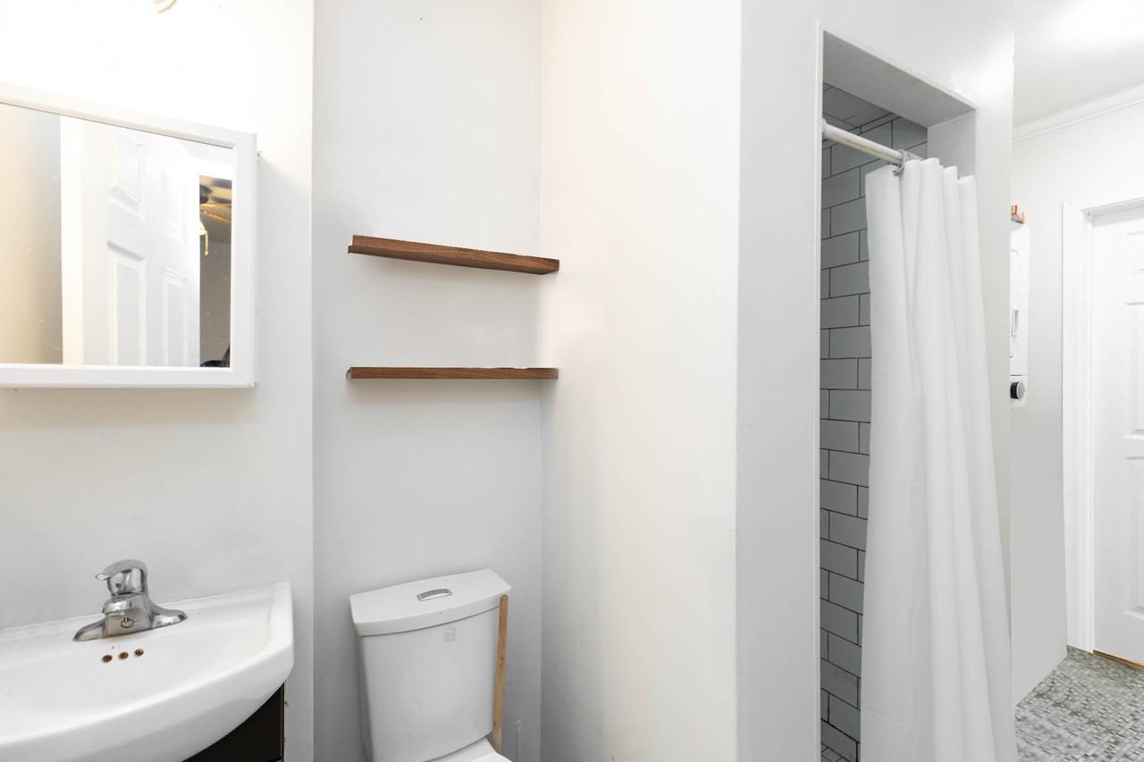 Runnymede Rd & Bloor St W #1 - Photo 5 of 21