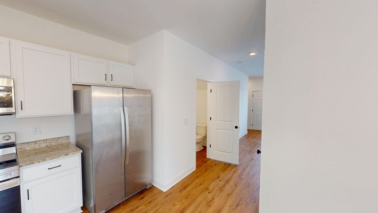 872 Levitan Dr - Photo 6 of 24