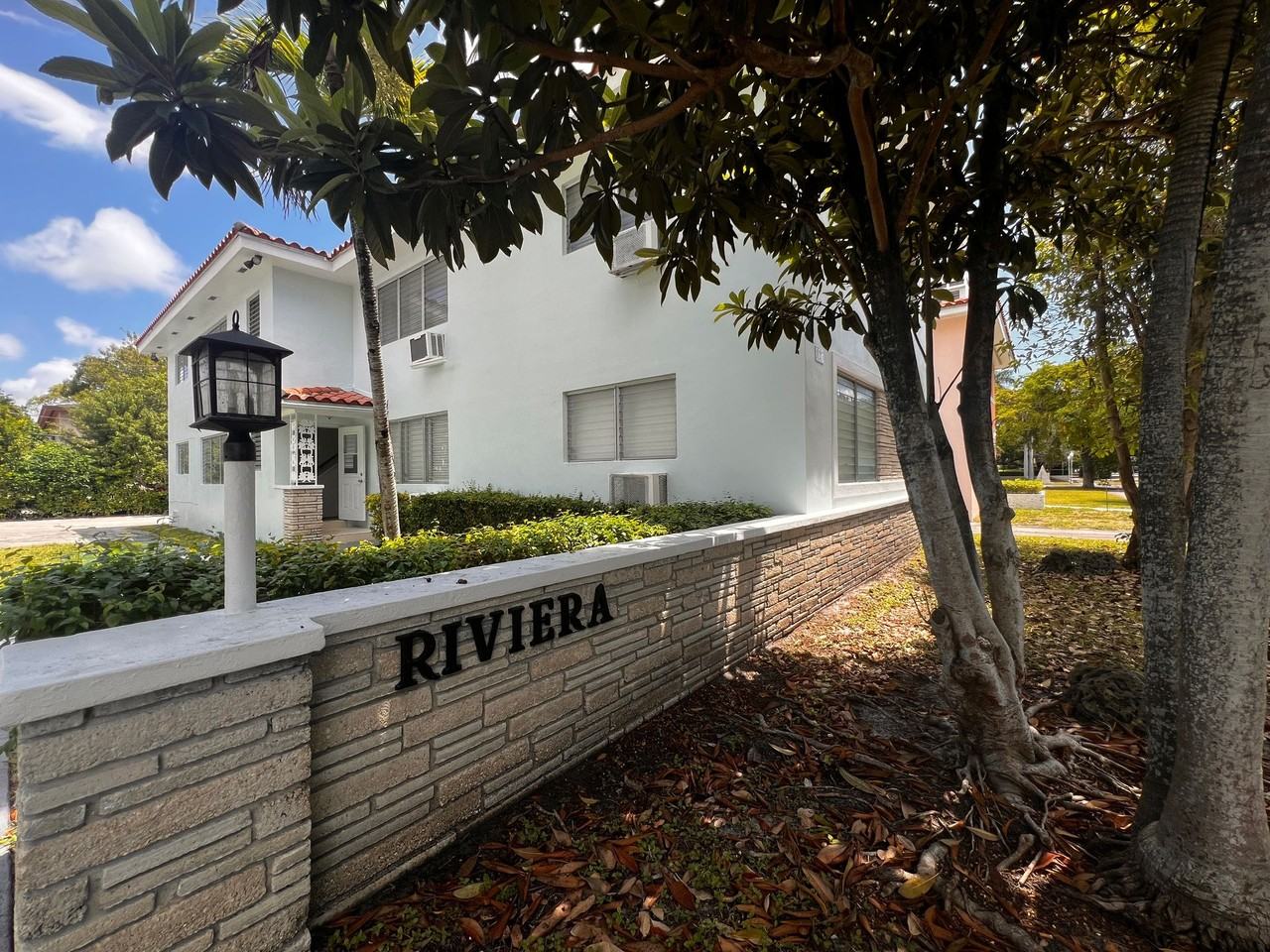 Santillane - Photo 4 of 8