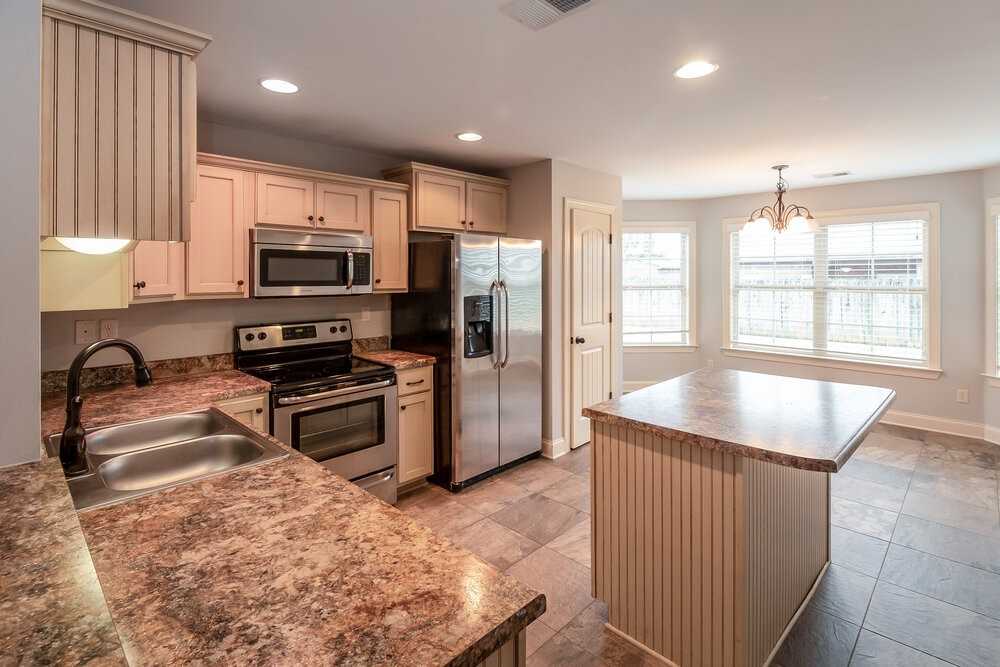 3145 Pinetree Loop N - Photo 6 of 17