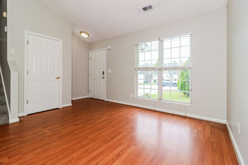 2124 Oakland Spring Dr - Photo 7 of 18