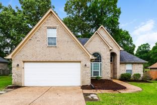 35 Lakewood Cv - Photo 1 of 1