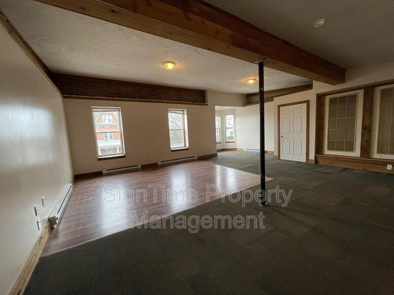 306 N Potomac St - Photo 3 of 7