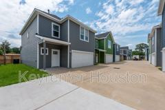 8202 Homewood Ln #E - Photo 1 of 1