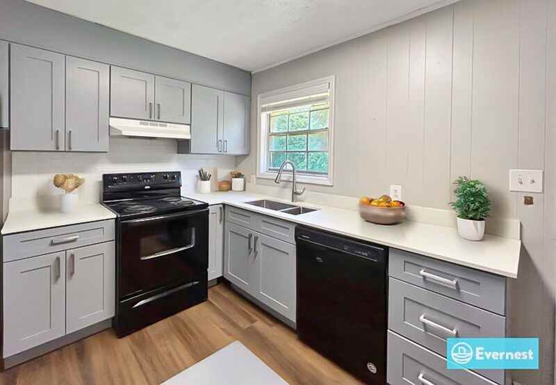 13 Brannan St #D06 - Photo 2 of 9