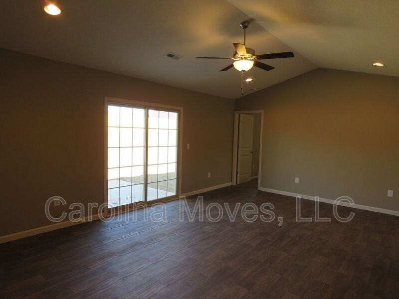 454 Peaksview Dr - Photo 6 of 13
