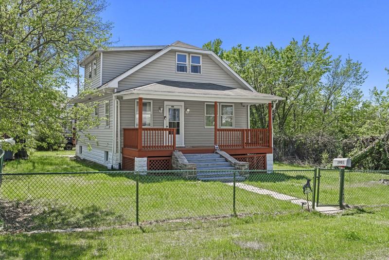 3901 Coolidge Ave - Photo 3 of 33